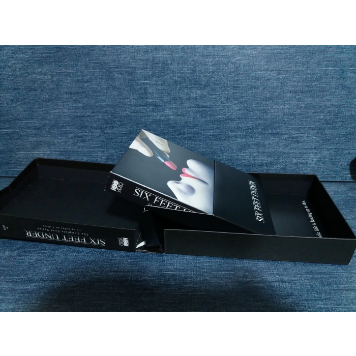 SIX FEET UNDER FIRST SEASON DVD BOX (İNGİLİZCE-4 DISK)