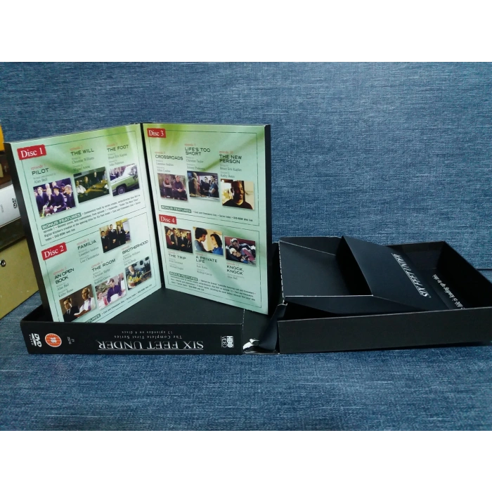 SIX FEET UNDER FIRST SEASON DVD BOX (İNGİLİZCE-4 DISK)