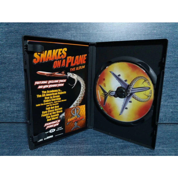 SNAKES ON A PLANE YÜZÜ DVD FİLM