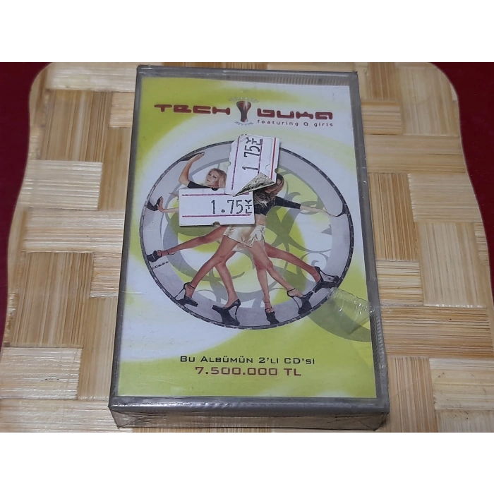 Q GIRLS TECH BUKA FEAT MÜZİK KASET