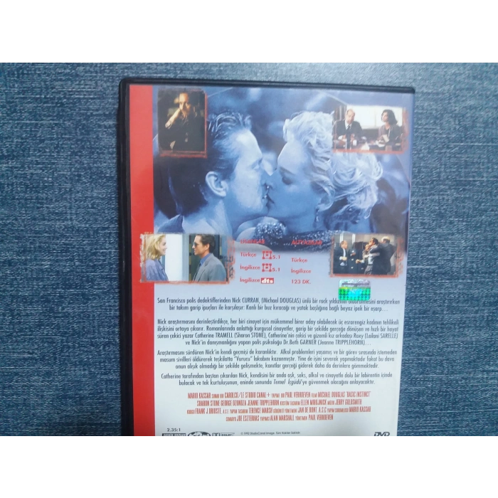 TEMEL İÇGÜDÜ DVD FİLM