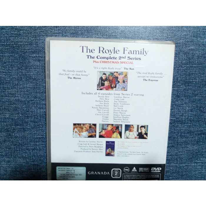 THE ROYALE FAIMLY DVD FİLM (İNGİLİZCE)