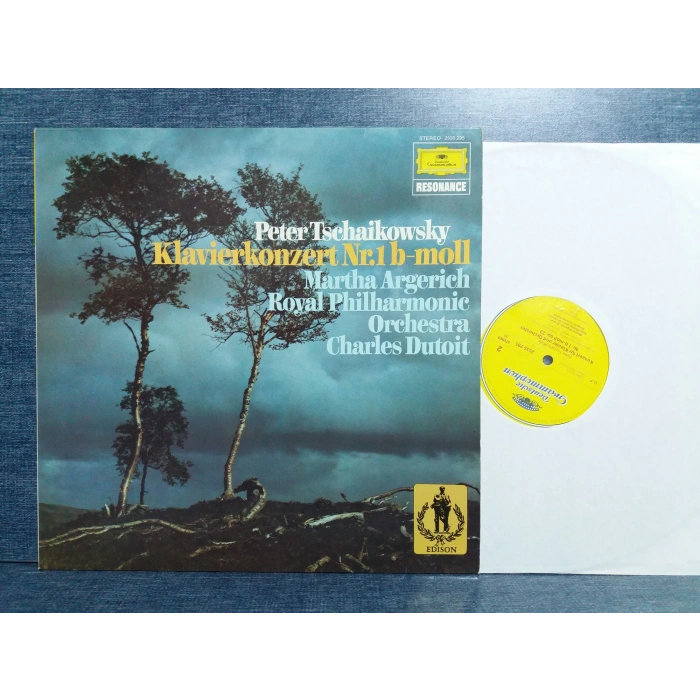 TSCHAIKOWSKY PIANO CONCERT Nr.1 MARTHA ARGERICH