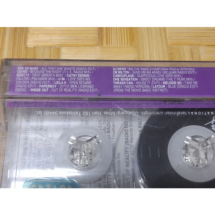 WHATS UP II MÜZİK KASET