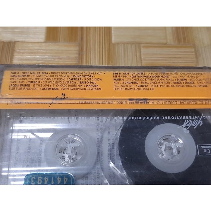 WHATS UP III MÜZİK KASET