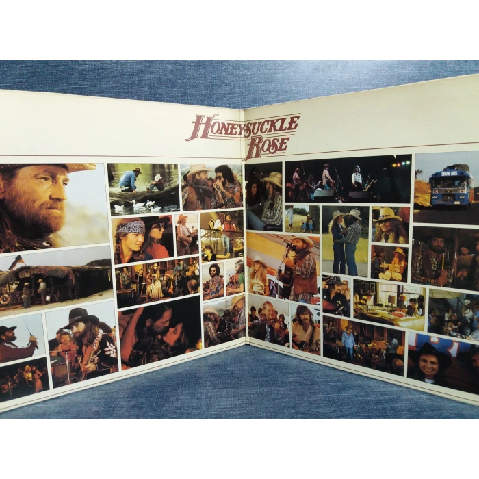 WILLIE NELSON & FAMILY HONEYSUCKLE ROSE 2 LP