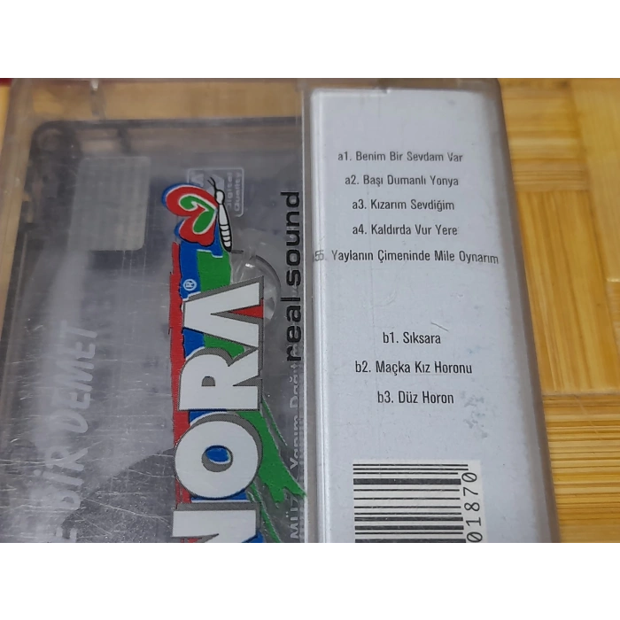 YUSUF YILDIZ KARADENİZDE BİR DEMET MÜZİK KASET