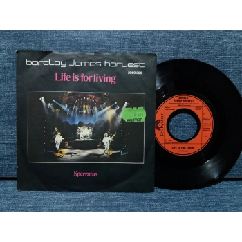 BARCLAY JAMES HARVEST LIFE IS FOR LIVING SPERRATUS