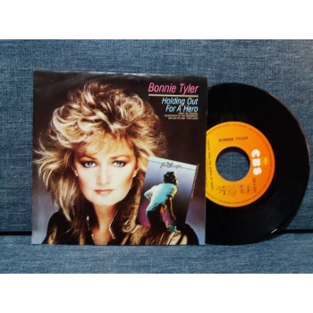 BONNIE TYLER HOLDING OUT FOR A HERO