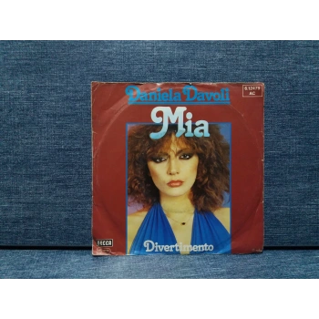 DANIELA DAVOLI MIA