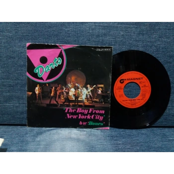 DARTS BOY FROM NEW YORK CITY