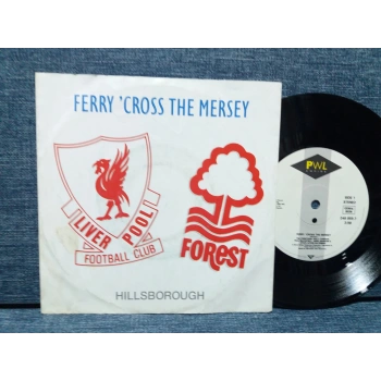 FERRY CROSS THE MERSEY LIVERPOOL