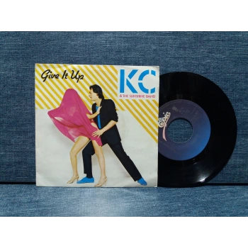 KC SUNSHINE BAND GIVE IT UP