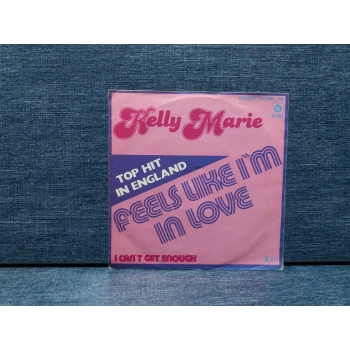 KELLY MARIE FEELS LIKE IM IN LOVE