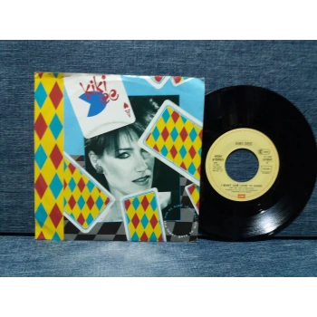 KIKI DEE LOSER GETS TO WIN