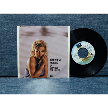 KIM WILDE CAMBODIA WATCHING