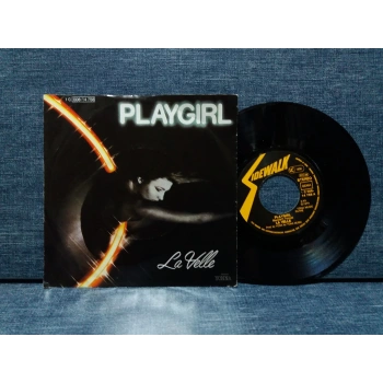 LA VELLE PLAYGIRL