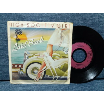 LAID BACK HIGH SOCIETY GIRL