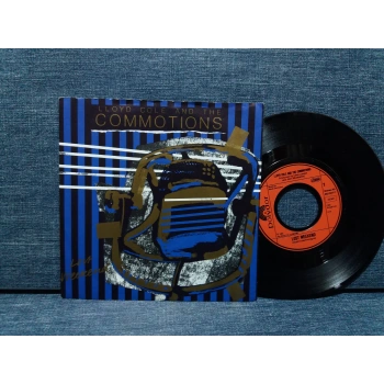 LLOYD COLE AND COMMOTIONS