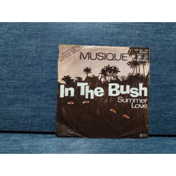 MUSIQUE IN THE BUSH