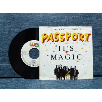 PASSPORT DOLDINGERS ITS MAGIC - PLAYING GAMES