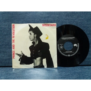 PRINCE MOUNTAINS - ALEXA DE PARIS