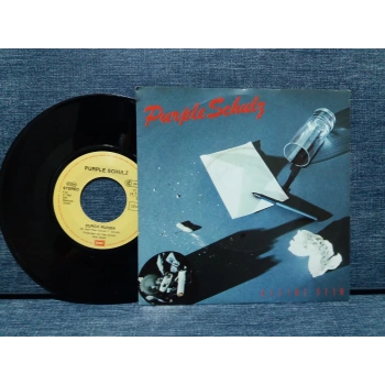 PURPLE SCHULZ DURCH RUINEN