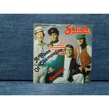 SAILOR A GLASS PANAMA