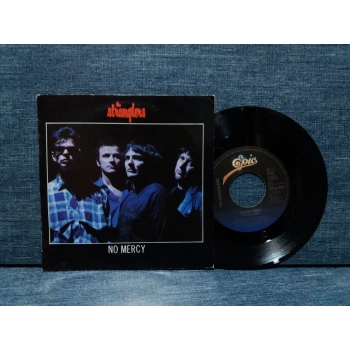 STRANGLERS NO MERCY - IN ONE DOOR