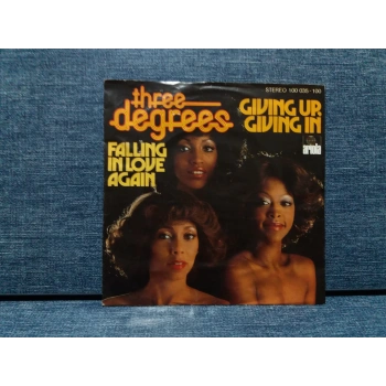 THREE DEGREES FALLING IN LOVE GICING UP