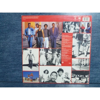 EARTH WIND FIRE TOUCH THE WORLD