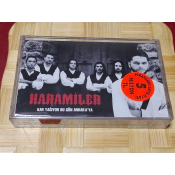 HARAMİLER KAR YAĞIYOR BUGÜN ANKARAYA MÜZİK KASET