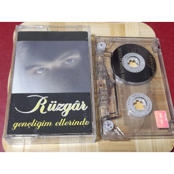 RÜZGAR GENÇLİĞİM ELLERİNDE MÜZİK KASET