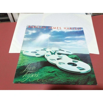 BARCLAY JAMES HARVEST LIVE TAPES  2 LP