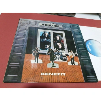 JETHRO TULL BENEFIT