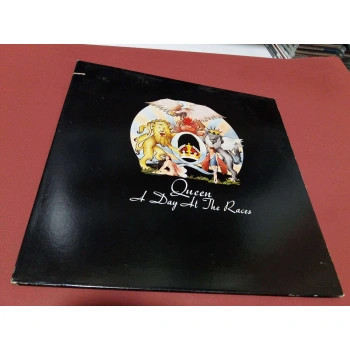 QUEEN A DAY AT THE RACES