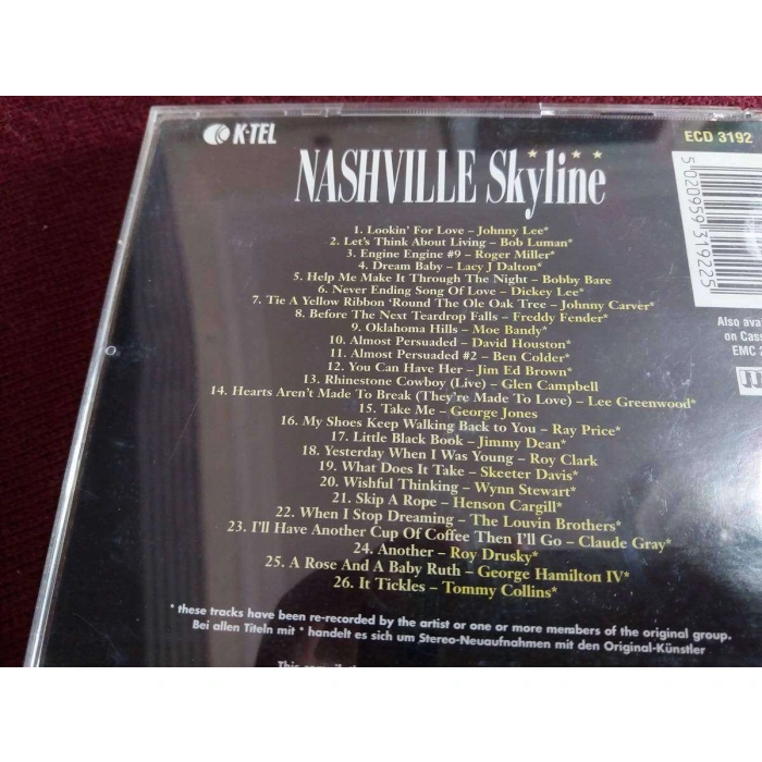 25 LEGENDARY COUNTRY HITS NASHVILLE