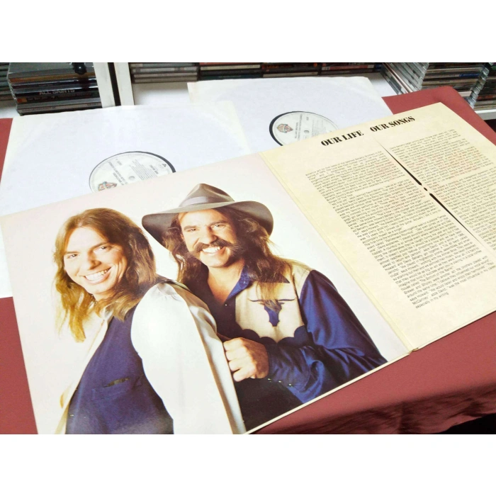 BELLAMY BROTHERS DANCING COWBOYS