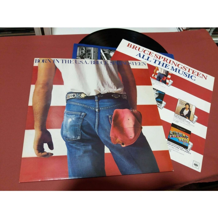 BRUC SPRINGSTEEN BORN IN THE USA