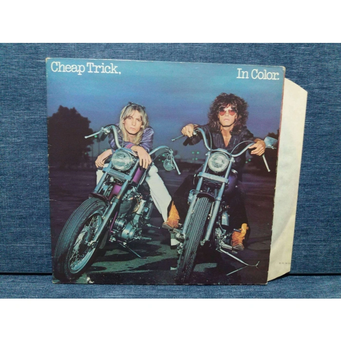 CHEAP TRICK IN COLOR