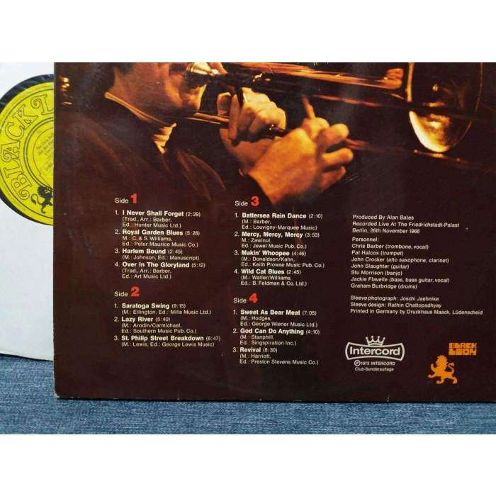 CHRIS BARBER JAZZ AND BLUES LIVE BERLIN    2 LP