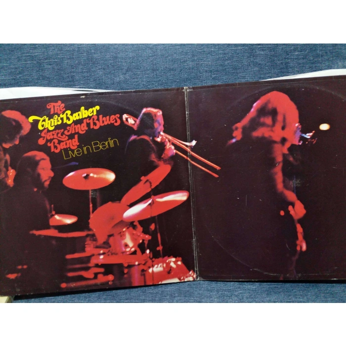CHRIS BARBER JAZZ AND BLUES LIVE BERLIN    2 LP