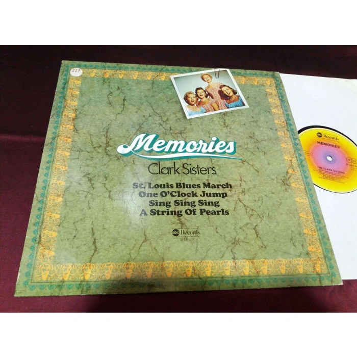 CLARK SISTERS  MEMORIES