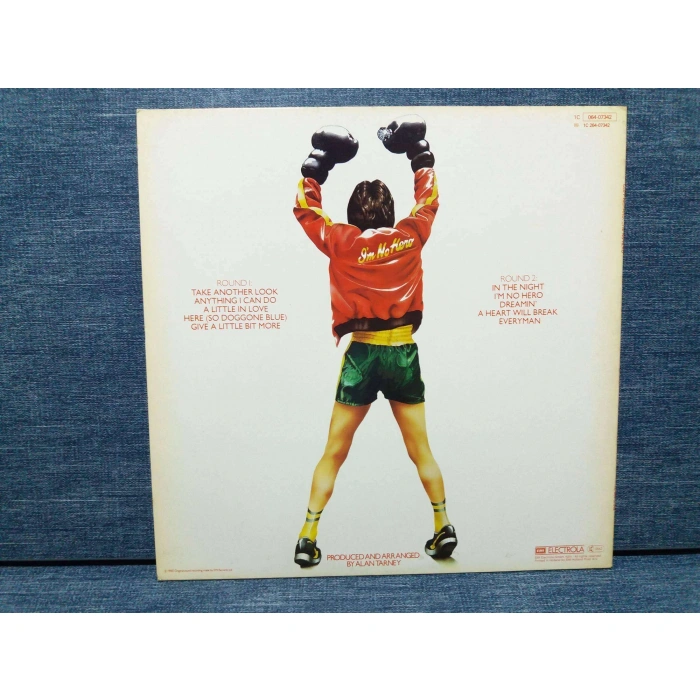 CLIFF RICHARD IM NO HERO