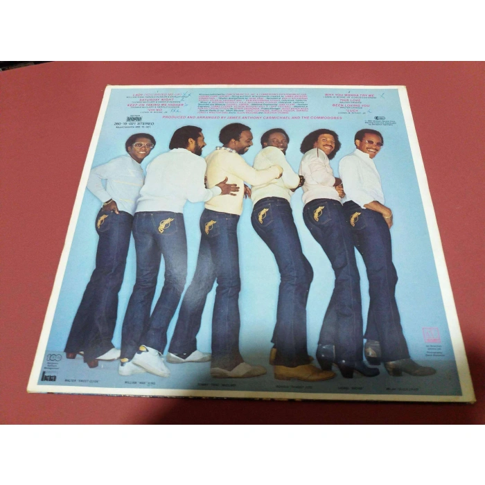 COMMODORES IN THE POCKET