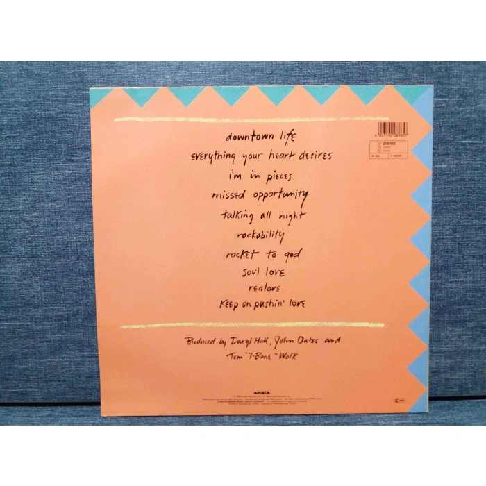 DARYL HALL JOHN OATES OOH YEAH