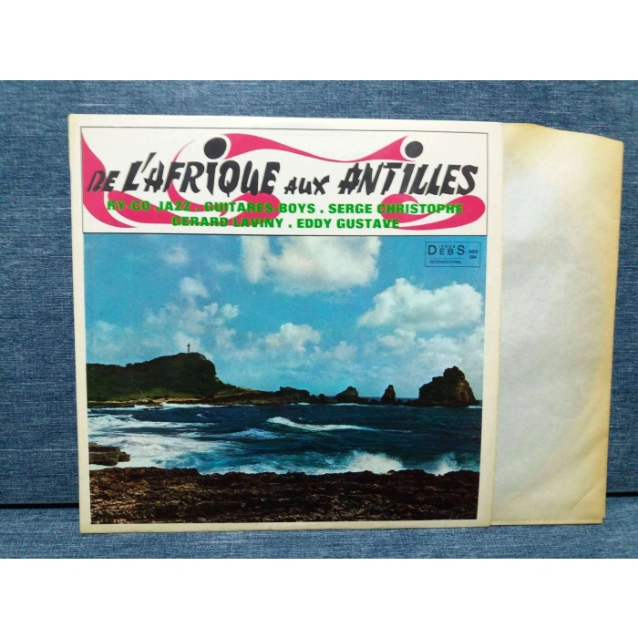 DE LAFRIQUE AUX ANTILLES