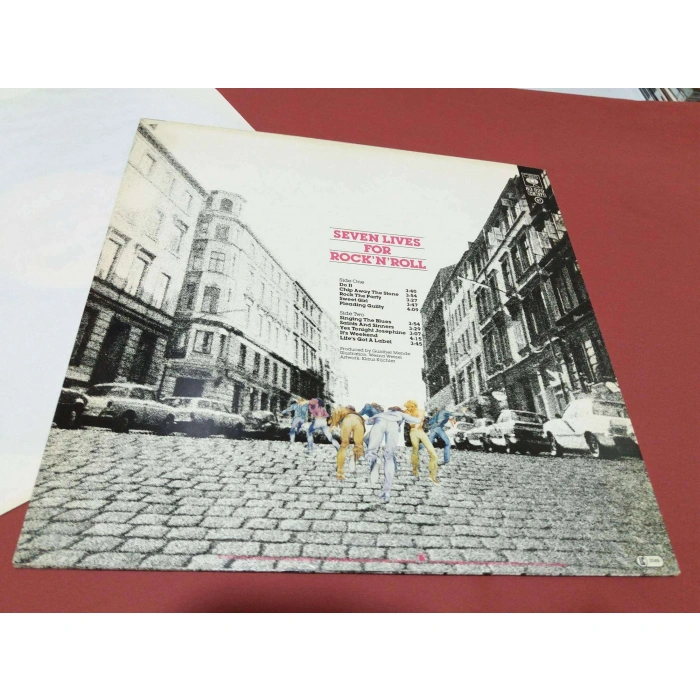 DIRTY DOGS SEVEN LIVES