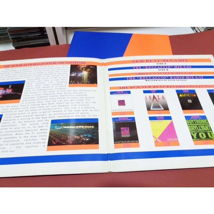 DOCTOR MEDICS LAUGHING AT THE  MAXI LP