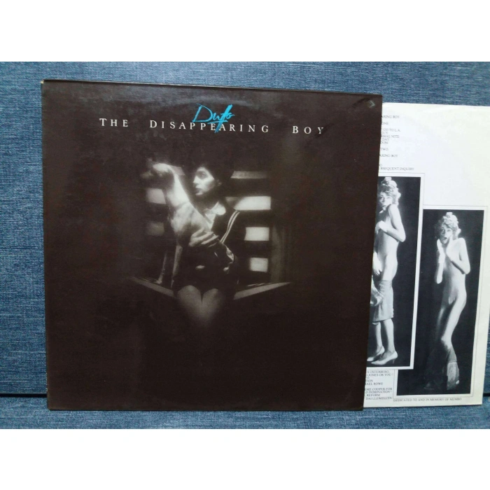 DUFFO DISAPPEARING BOY